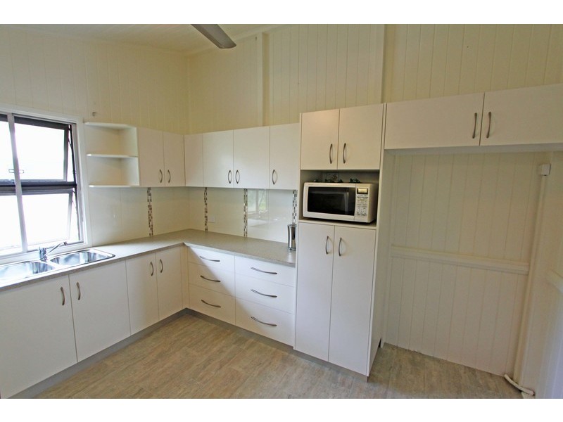 4 French Street, Pimlico QLD 4812