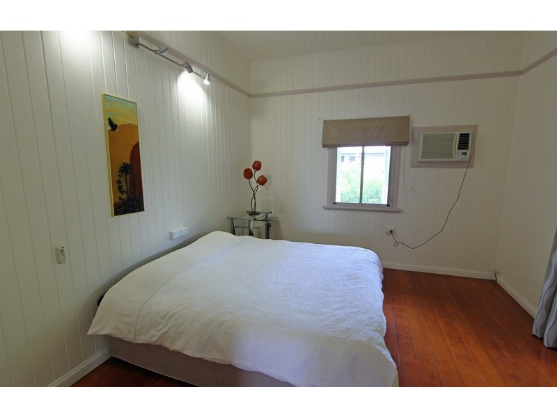 4 French Street, Pimlico QLD 4812