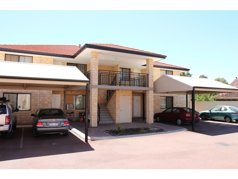 10/15 Station St, Cannington WA 6107