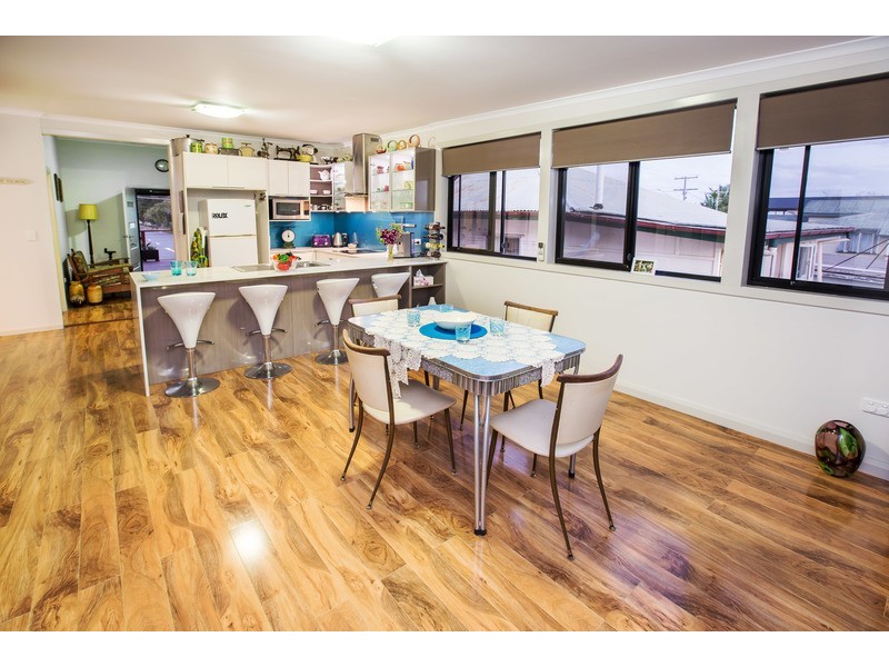 15 Victoria Ave, Woody Point QLD 4019