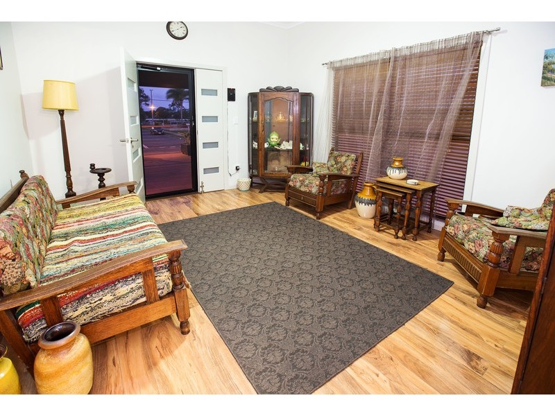 15 Victoria Ave, Woody Point QLD 4019