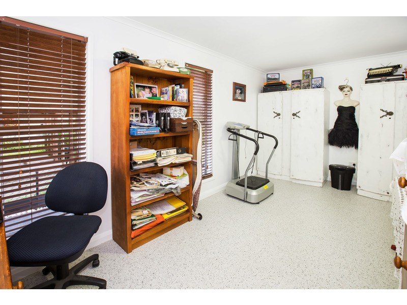 15 Victoria Ave, Woody Point QLD 4019