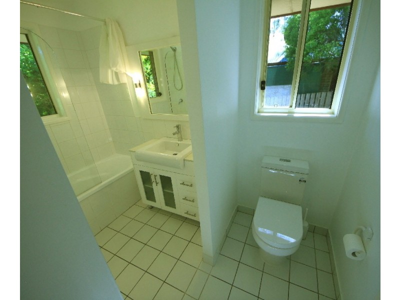 17 Mirrigan Ct, Petrie QLD 4502