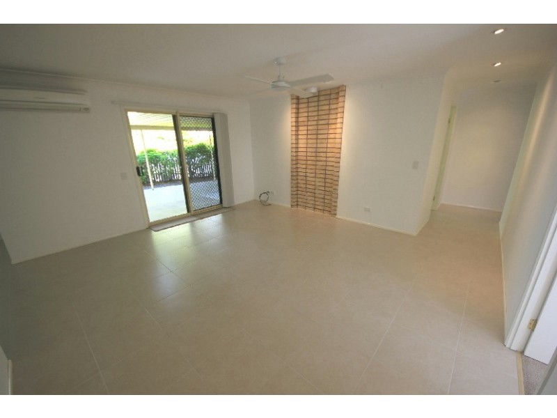 17 Mirrigan Ct, Petrie QLD 4502