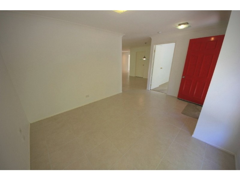 17 Mirrigan Ct, Petrie QLD 4502