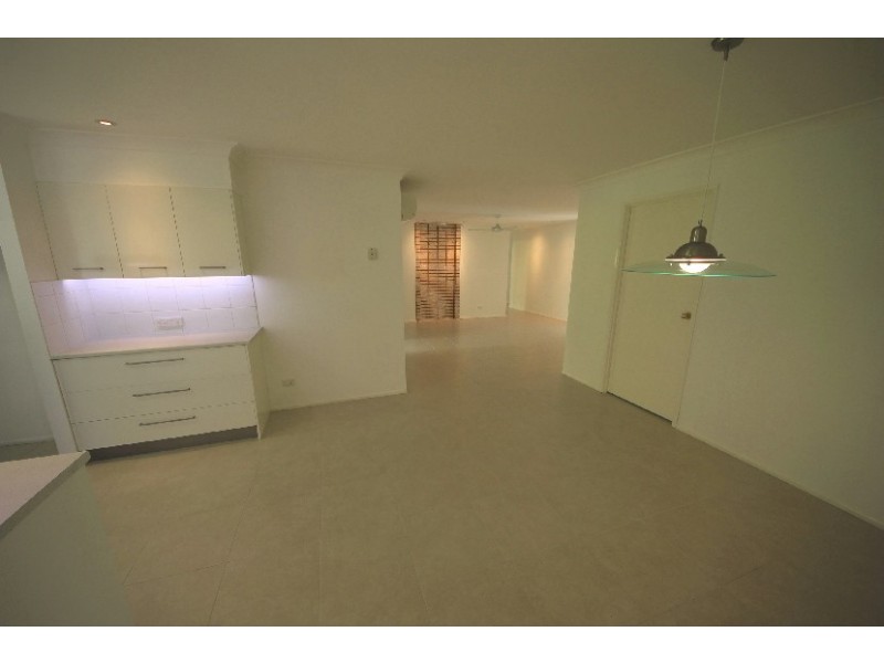 17 Mirrigan Ct, Petrie QLD 4502