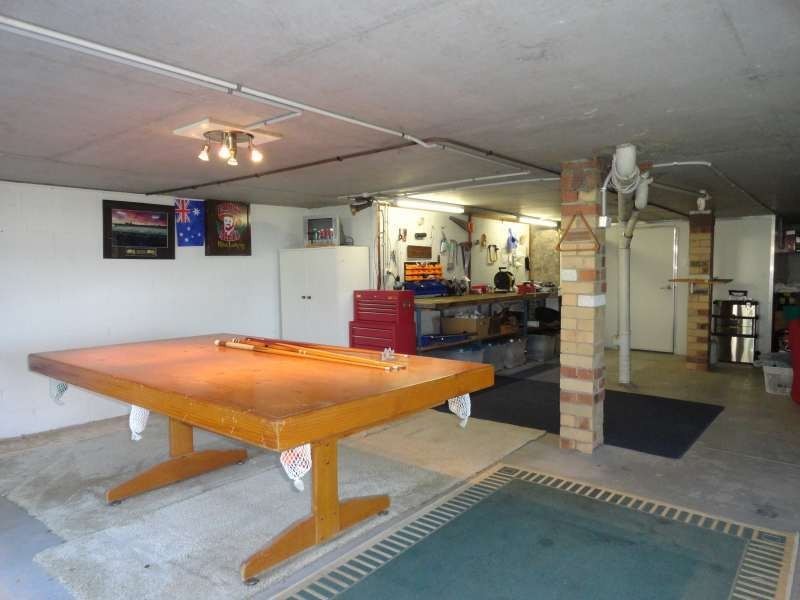 4 Summit Crs, Carrara QLD 4211