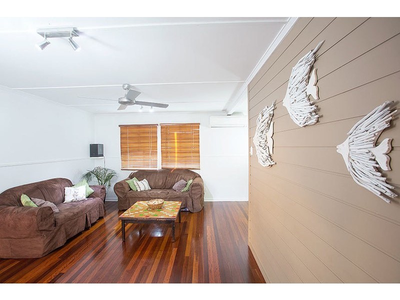 17 Macrossan, East Mackay QLD 4740
