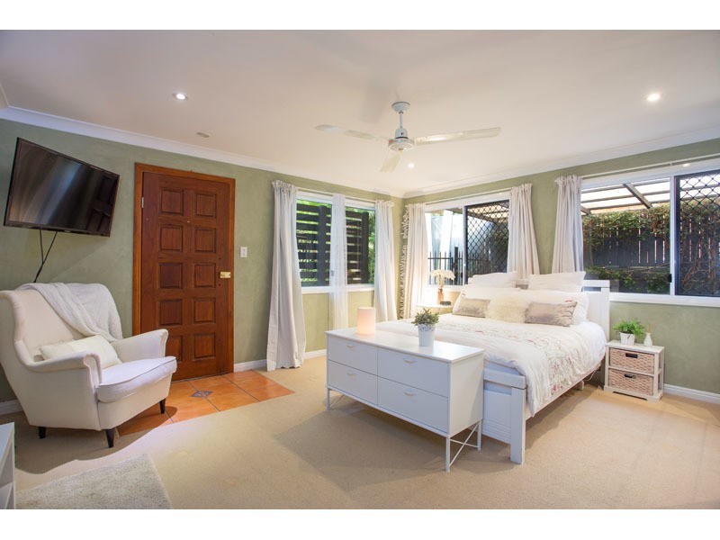 76 Blackheath Road, Oxley QLD 4075