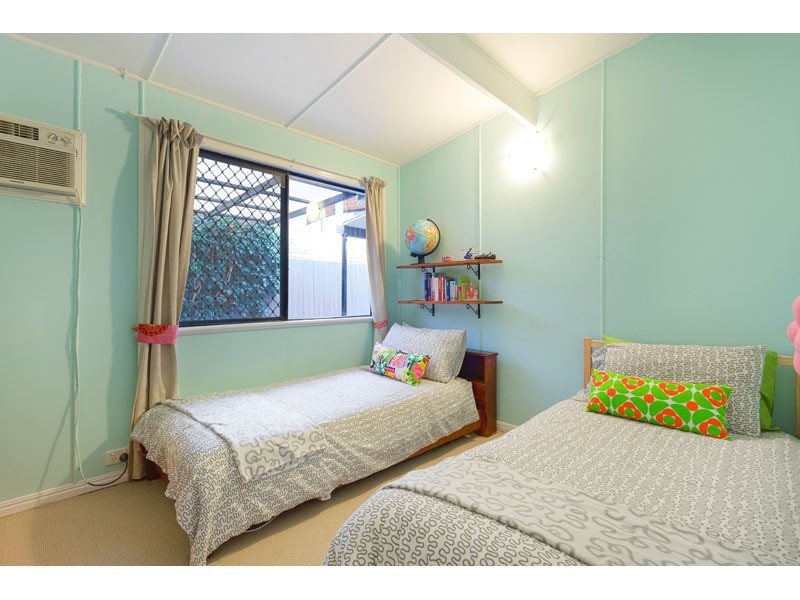 76 Blackheath Road, Oxley QLD 4075