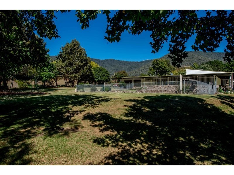 616 Hellhole Creek Road, Kergunyah VIC 3691