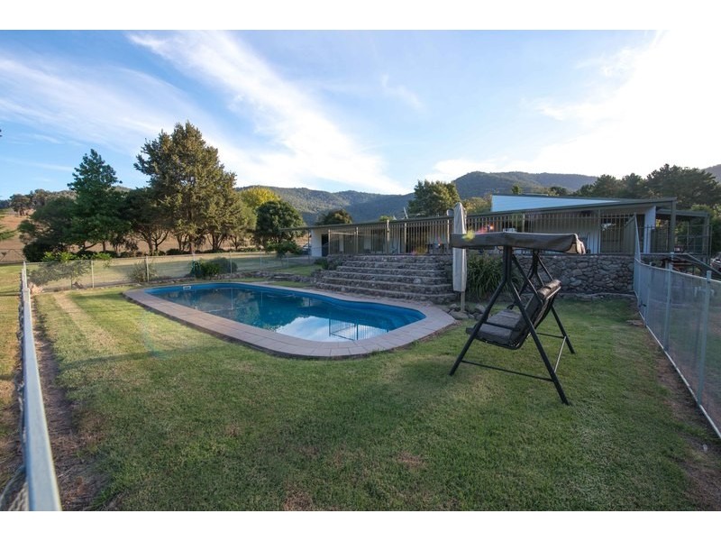 616 Hellhole Creek Road, Kergunyah VIC 3691