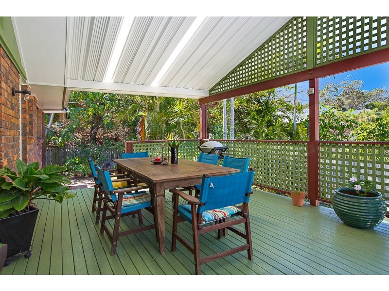 3 Oolyie Close, Chapel Hill QLD 4069