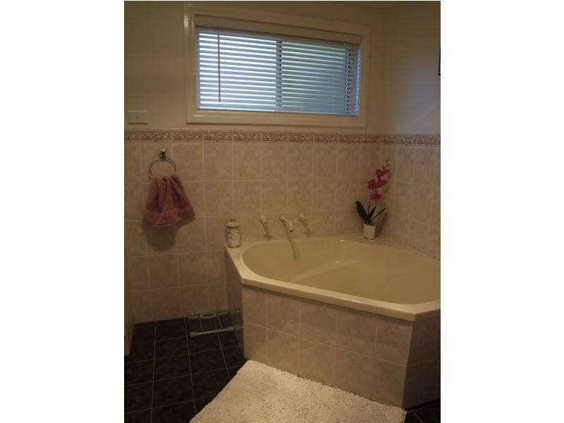 19 Lamarra Place, Goulburn NSW 2580