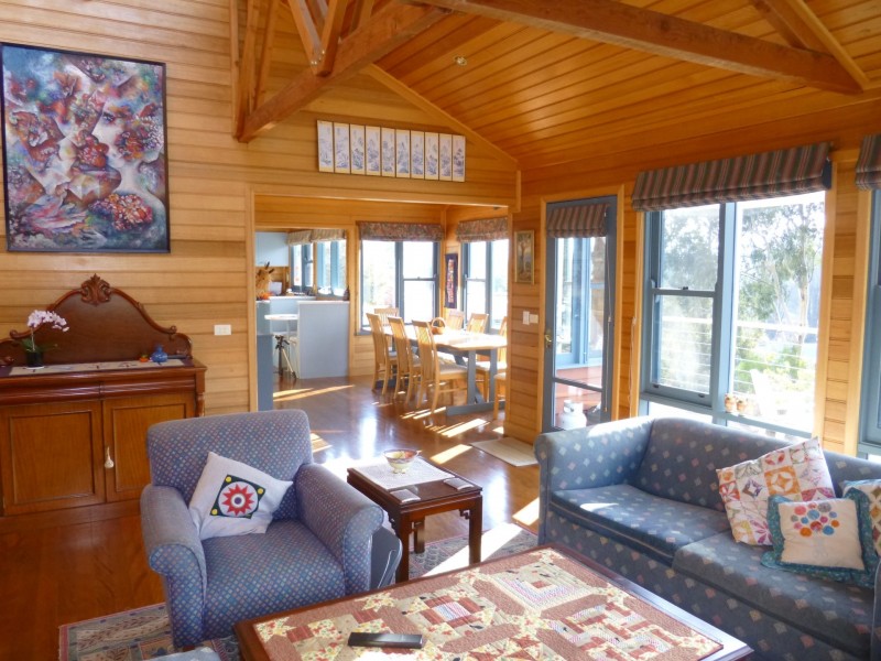 4 Cindy Court, Bright VIC 3741