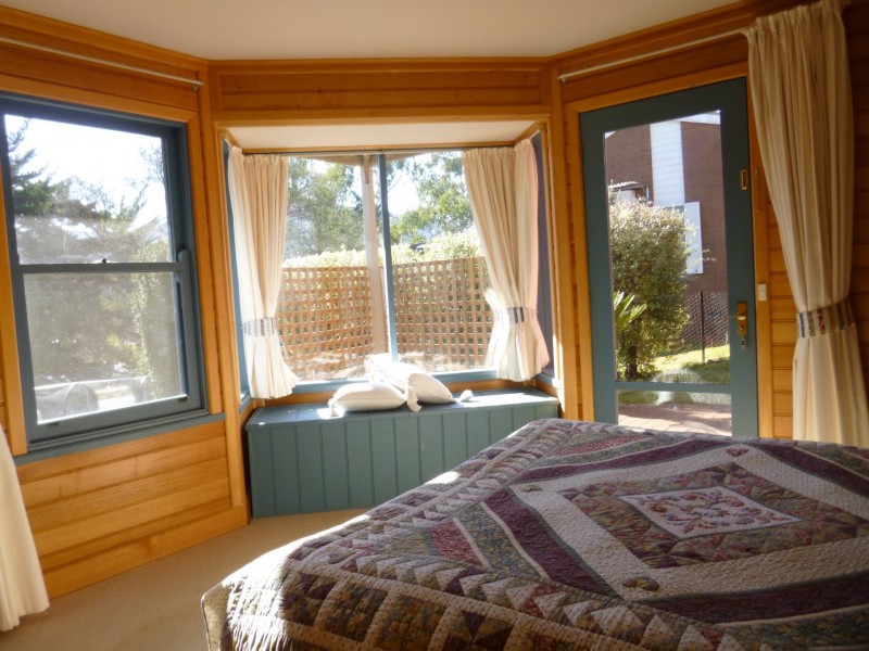 4 Cindy Court, Bright VIC 3741