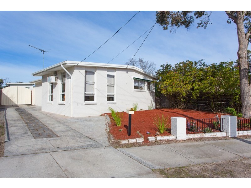 10 Honeysuckle St, Frankston North VIC 3200