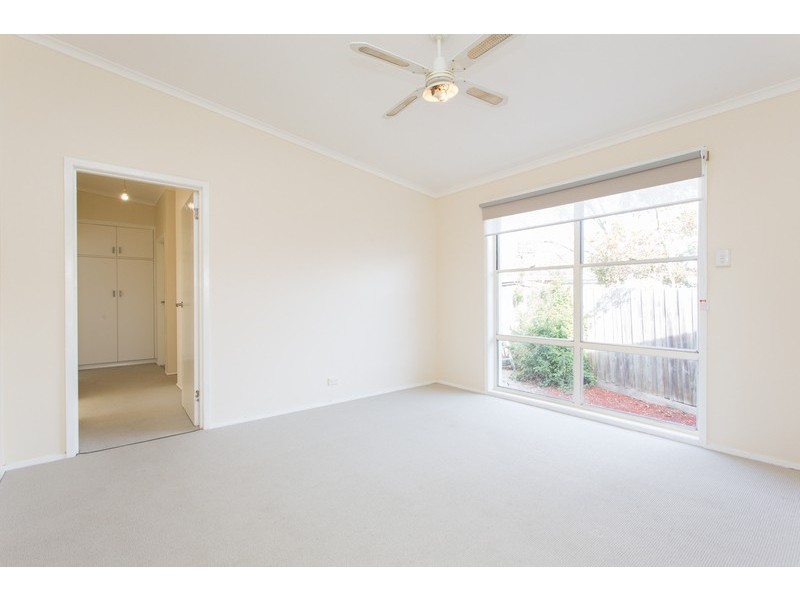 10 Honeysuckle St, Frankston North VIC 3200