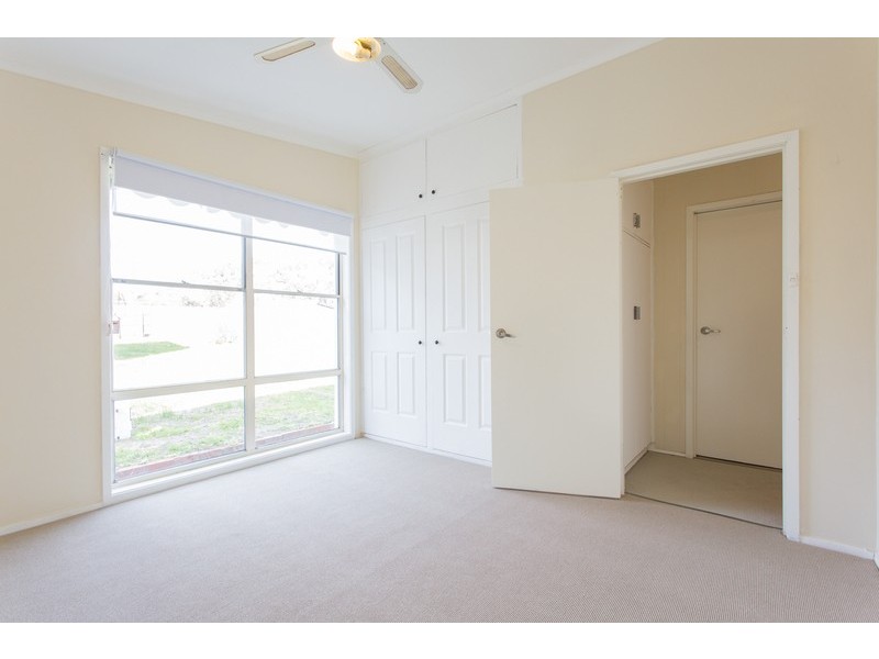 10 Honeysuckle St, Frankston North VIC 3200