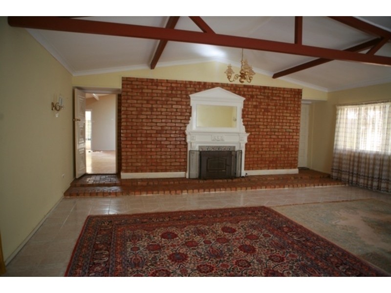 8505 New England Highway, Hampton QLD 4352