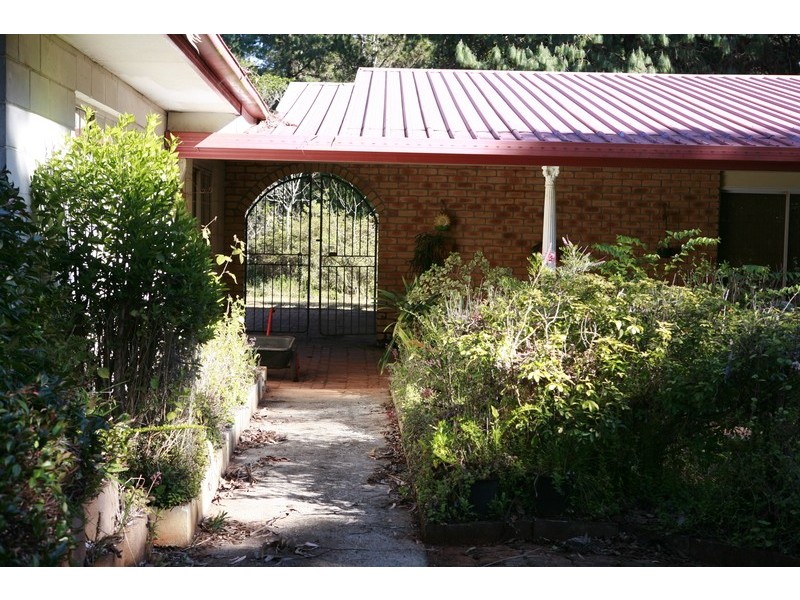 8505 New England Highway, Hampton QLD 4352