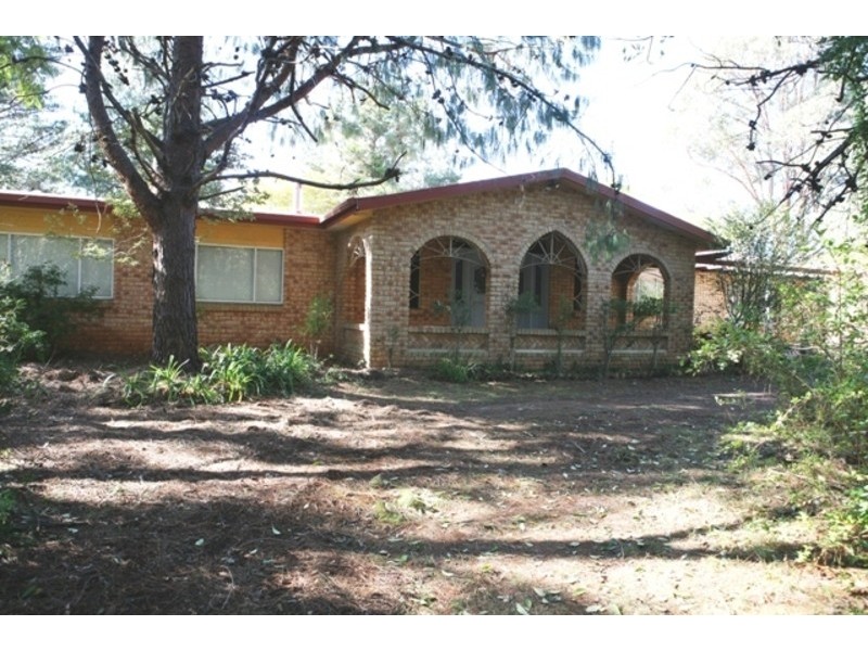 8505 New England Highway, Hampton QLD 4352