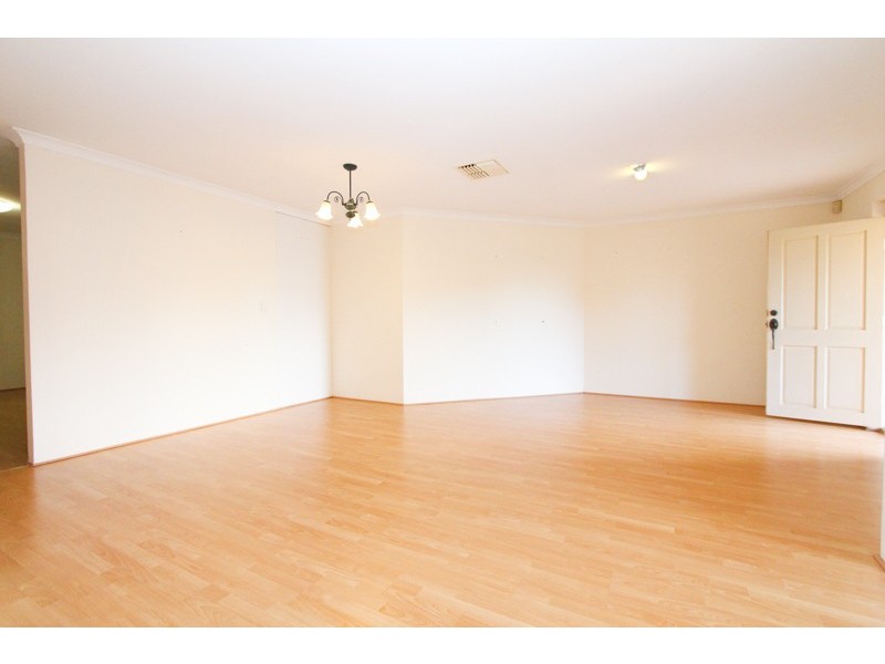 5 Drogheda Way, Waterford WA 6152