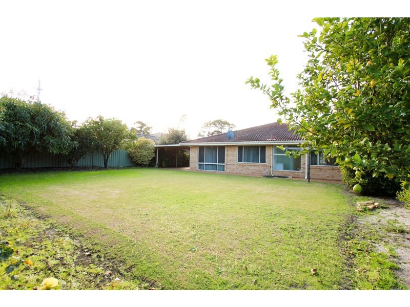 5 Drogheda Way, Waterford WA 6152