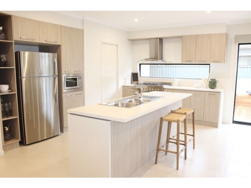 8 Hunter Street, Alfredton VIC 3350