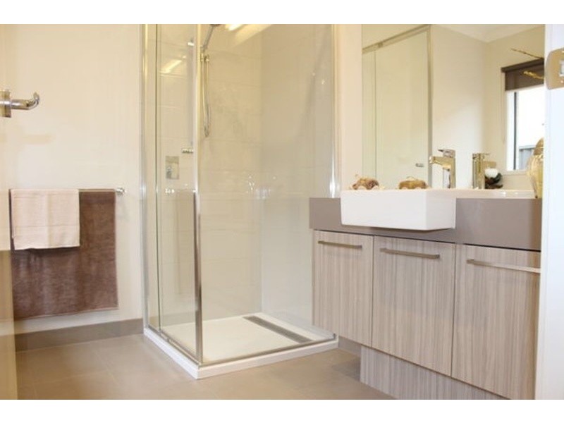 8 Hunter Street, Alfredton VIC 3350