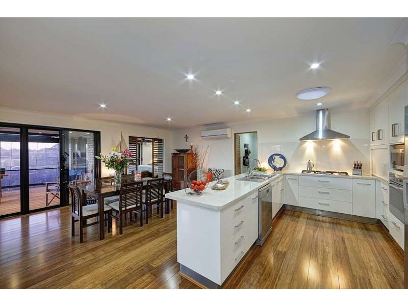 71 FAIRWAY  DRIVE, Bargara QLD 4670