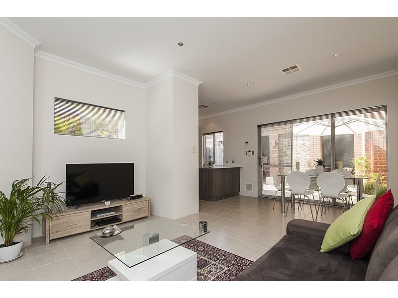 2b ECHO WAY, Butler WA 6036