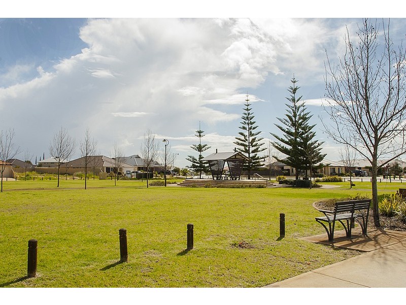 2b ECHO WAY, Butler WA 6036