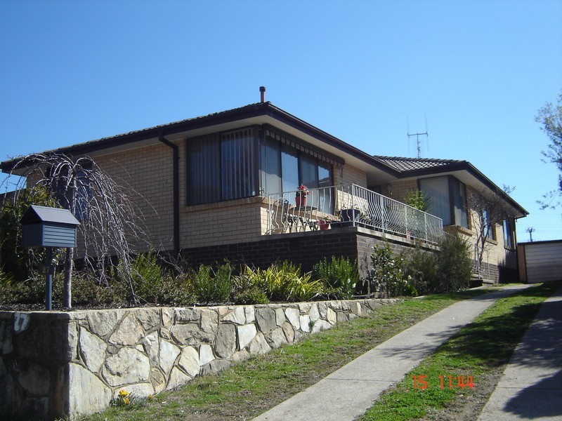 27 Waratah Street, Karabar NSW 2620