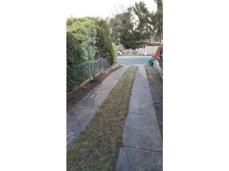 27 Waratah Street, Karabar NSW 2620