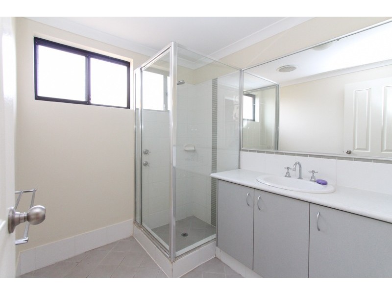8/15 Station st, Cannington WA 6107