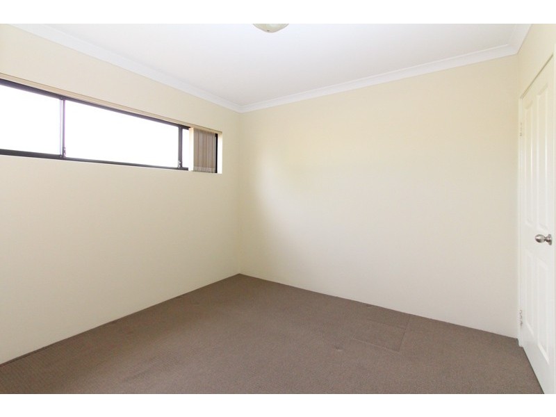 8/15 Station st, Cannington WA 6107