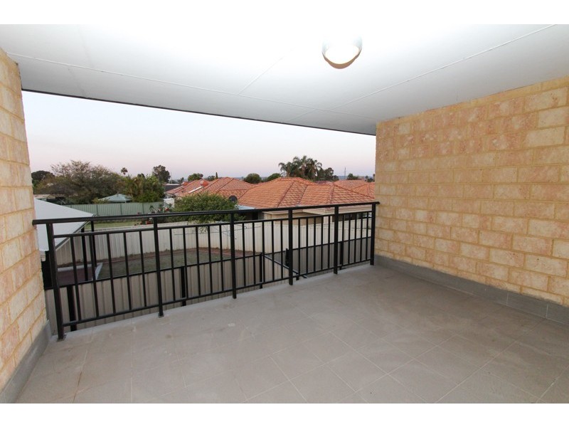 8/15 Station st, Cannington WA 6107