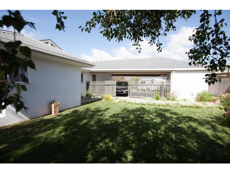 4 Eaves Court, Old Beach TAS 7017