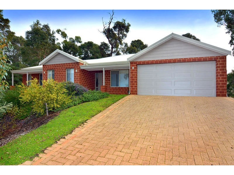 61  Winthrop Avenue, College Grove WA 6230