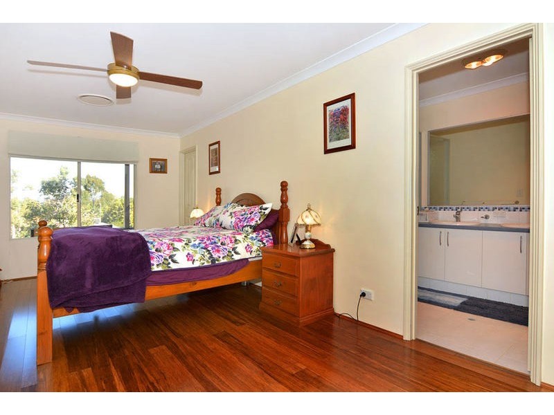 61  Winthrop Avenue, College Grove WA 6230