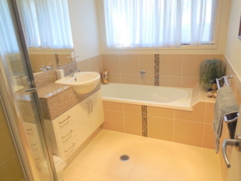 1/21 Tewantin Road, Cooroy QLD 4563