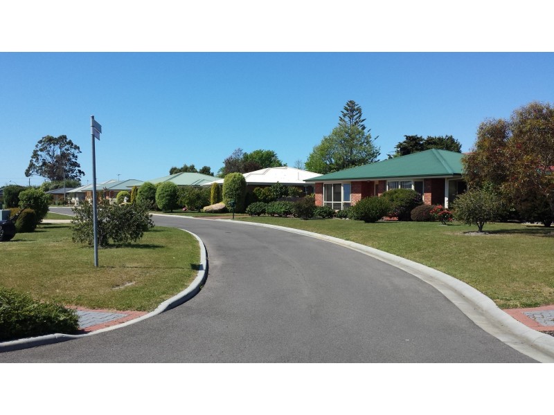 1 Cowrie Crt, St Helens TAS 7216