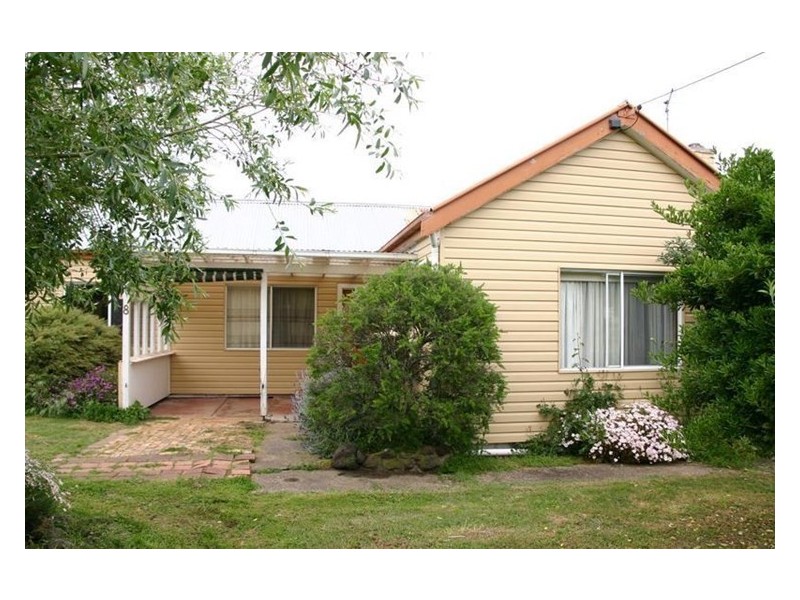 8 Delacombe Way, Willaura VIC 3379