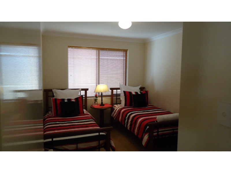 10 Kowloon Cnr, Currambine WA 6028