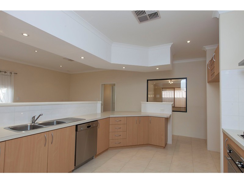 10 Kowloon Cnr, Currambine WA 6028