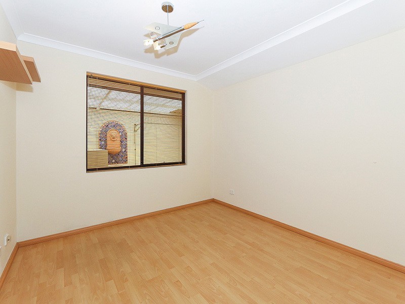 10 Kowloon Cnr, Currambine WA 6028