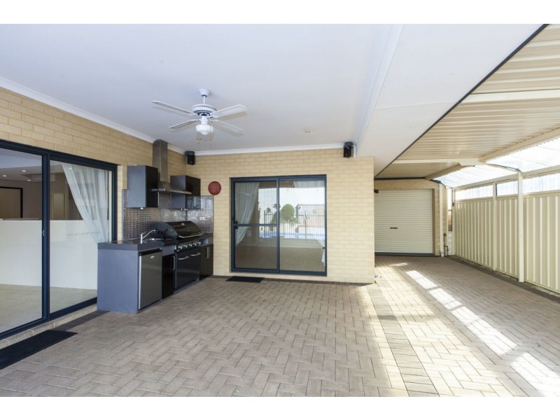 10 Kowloon Cnr, Currambine WA 6028