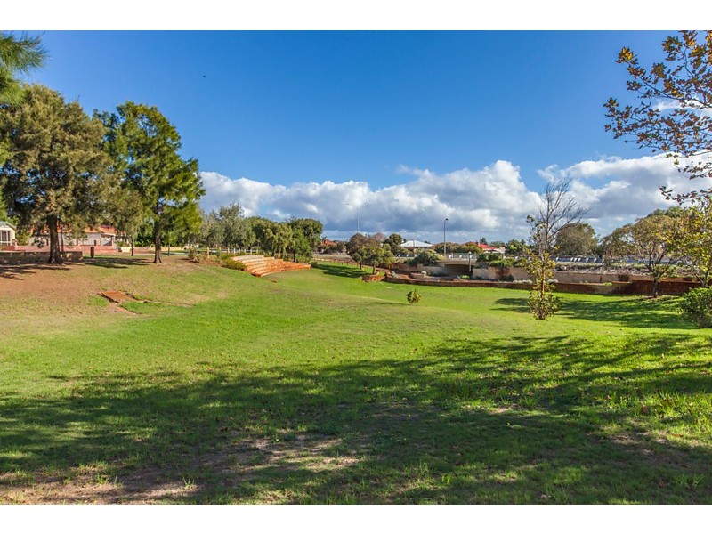 10 Kowloon Cnr, Currambine WA 6028