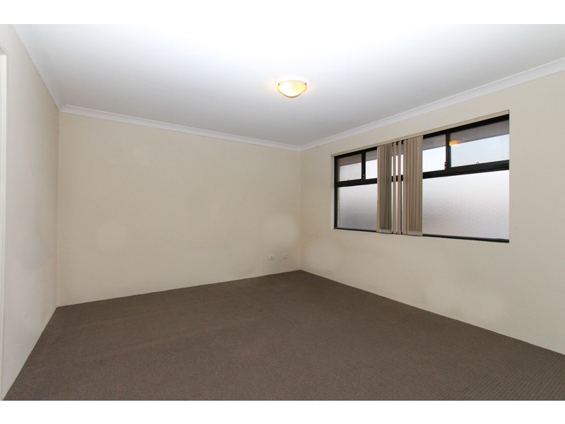 11/15 Station st, Cannington WA 6107